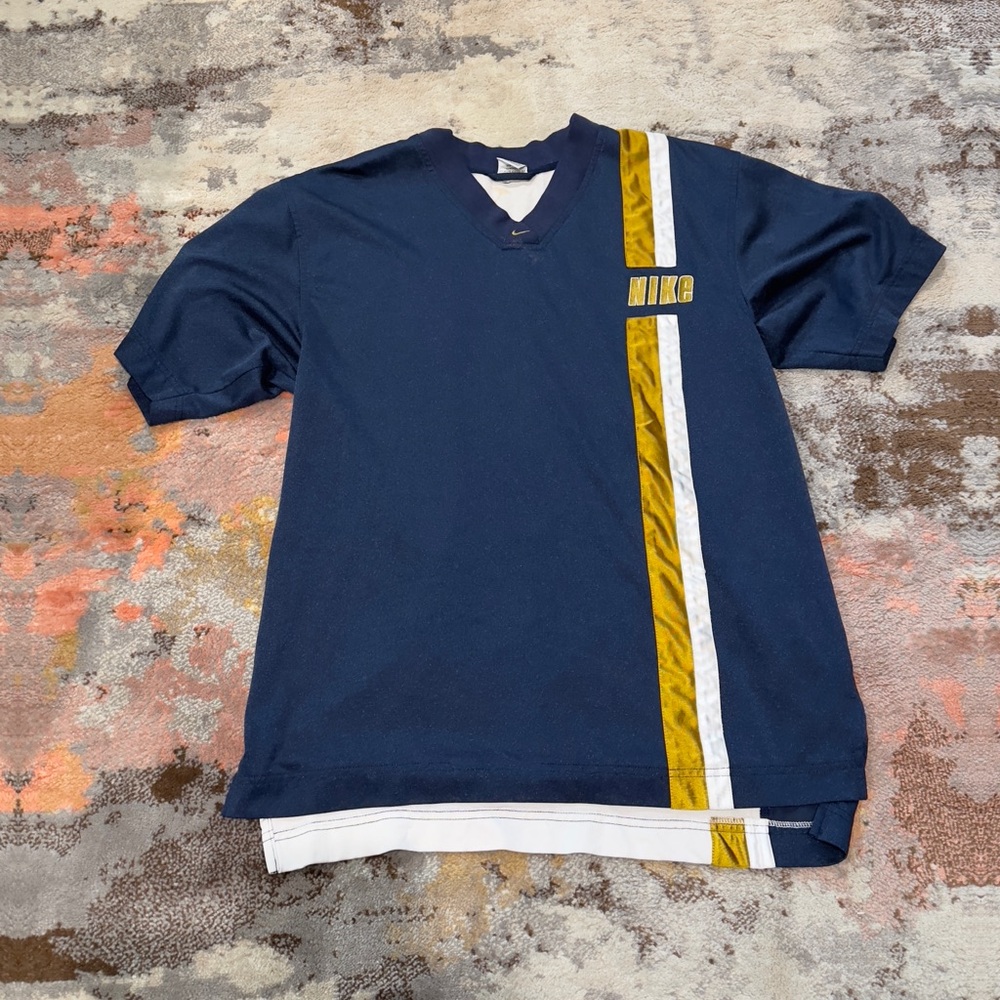 Vintage Nike V Neck T-Shirt